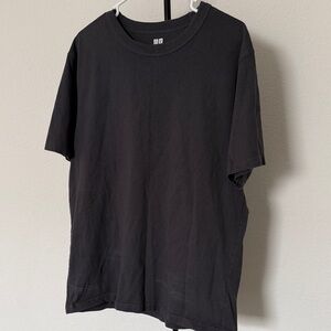 Uniqlo Men's Charcoal Short Sleeve Tee